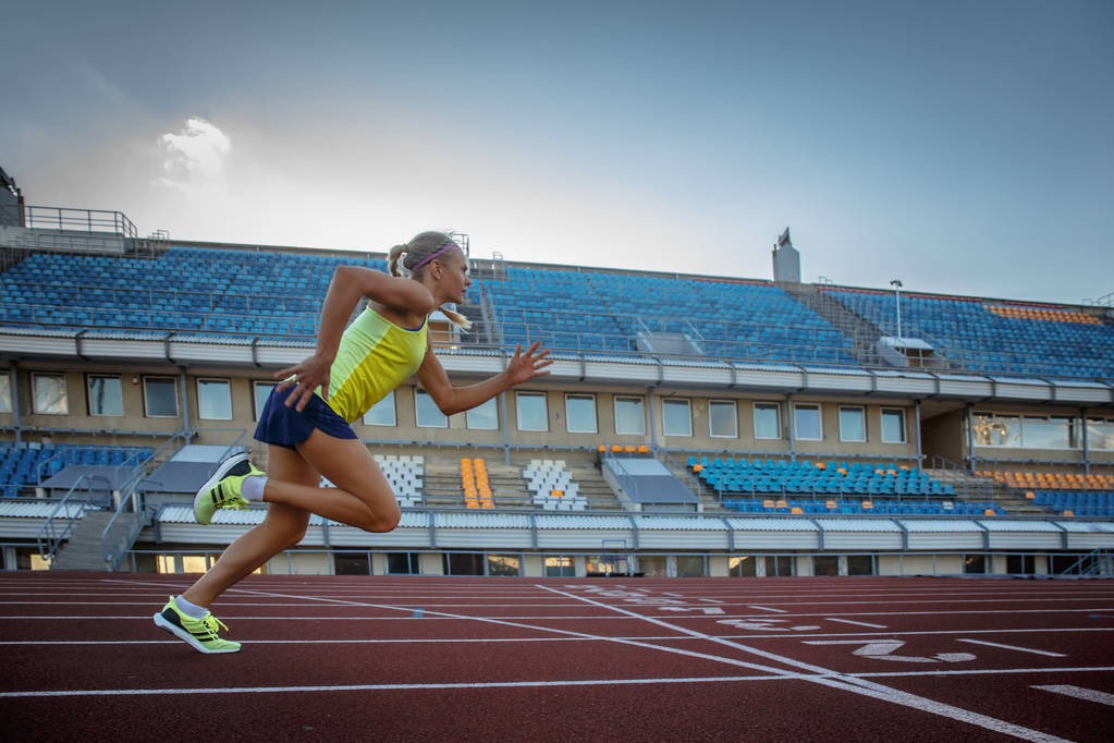 克里斯22+12于德豪17分 山东主场擒同曦豪取6连胜